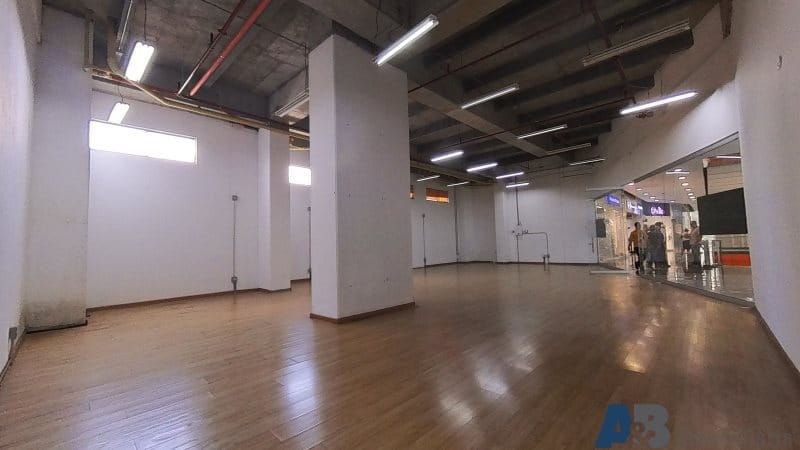 Local en arriendo en El Chagualo, Medellín, 165 m² · foto 7 de 9