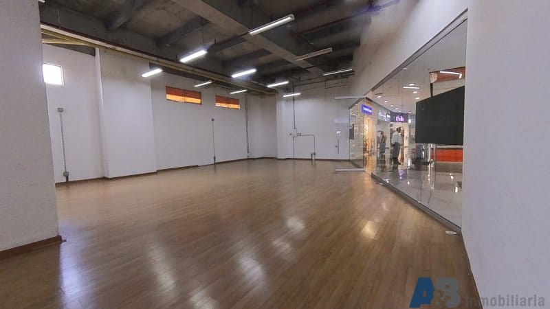 Local en arriendo en El Chagualo, Medellín, 165 m² · foto 8 de 9