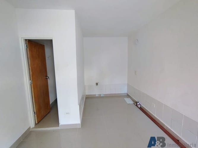 Local en arriendo en Campo Amor, Medellín, 16 m² · foto 4 de 6