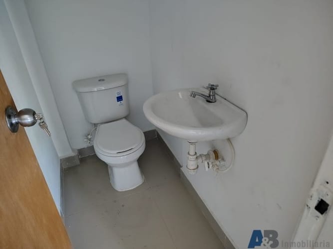 Local en arriendo en Campo Amor, Medellín, 16 m² · foto 5 de 6