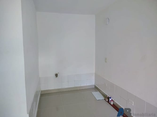 Local en arriendo en Campo Amor, Medellín, 16 m² · foto 6 de 6