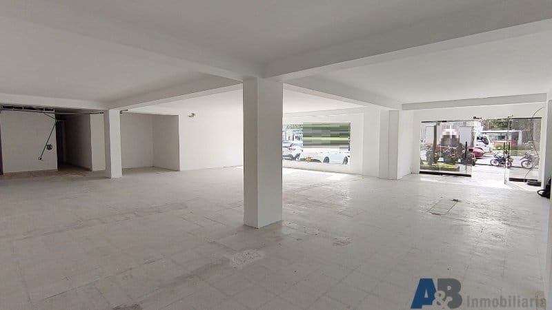Local en arriendo en El Poblado, Medellín, 174 m² · foto 3 de 9