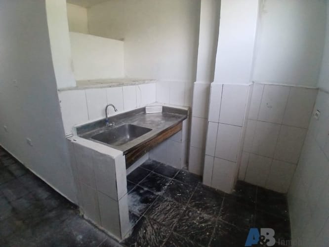 Bodega en arriendo en El Poblado, Medellín, 115 m² · foto 5 de 12