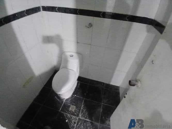 Bodega en arriendo en El Poblado, Medellín, 115 m² · foto 6 de 12