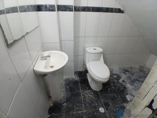 Bodega en arriendo en El Poblado, Medellín, 115 m² · foto 7 de 12