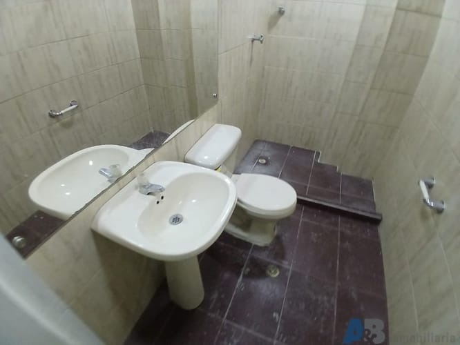 Bodega en arriendo en El Poblado, Medellín, 115 m² · foto 10 de 12