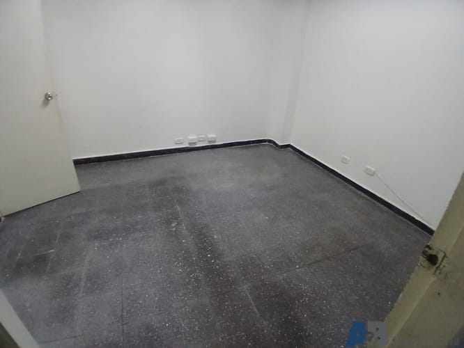 Bodega en arriendo en El Poblado, Medellín, 115 m² · foto 12 de 12