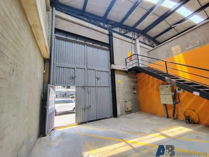 Bodega en arriendo en Viviendas Del Sur, Itagüí, 375 m² · foto 2 de 13