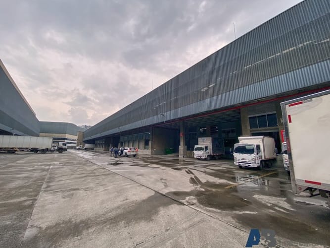 Bodega en arriendo en La Tablaza, La Estrella · foto 2 de 24