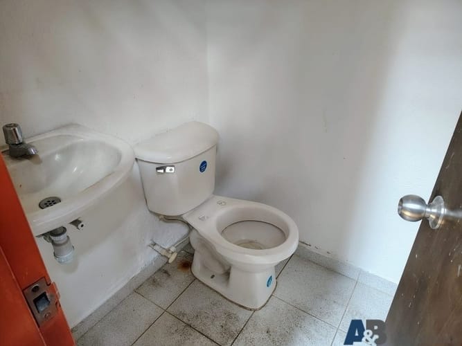 Bodega en arriendo en Viviendas Del Sur, Itagüí, 375 m² · foto 7 de 13