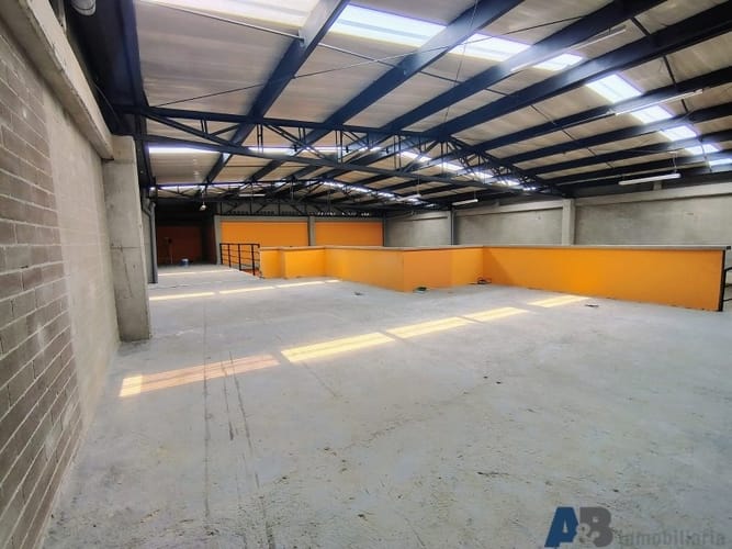 Bodega en arriendo en Viviendas Del Sur, Itagüí, 375 m² · foto 12 de 13