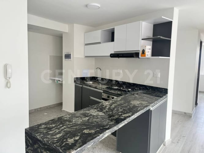 Apartamento de 3 alcobas en venta en Santa Teresa, Bogotá, 79 m² · foto 3 de 19