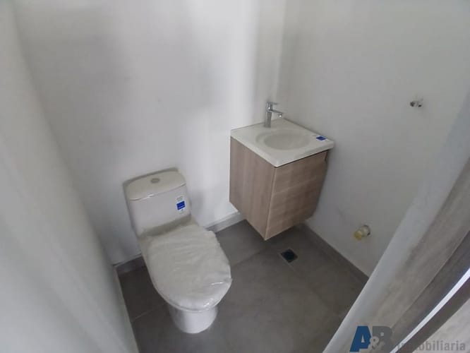Bodega en arriendo en Belén, Medellín, 165 m² · foto 5 de 10