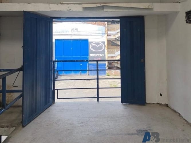 Bodega en arriendo en Naranjal, Medellín, 80 m² · foto 6 de 8