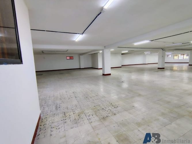 Bodega en arriendo en Caribe, Medellín, 530 m² · foto 10 de 21