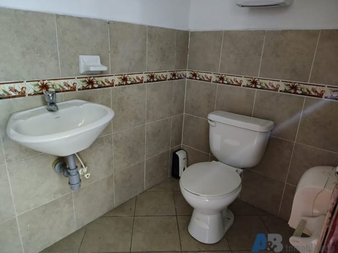 Bodega en arriendo en Caribe, Medellín, 530 m² · foto 19 de 21