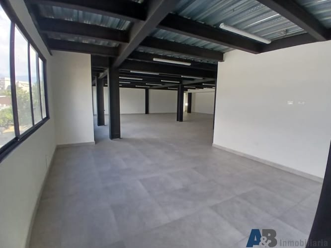 Bodega en arriendo en Belén, Medellín, 165 m² · foto 3 de 10