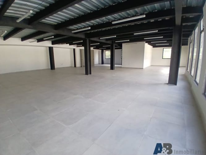 Bodega en arriendo en Belén, Medellín, 165 m² · foto 8 de 10
