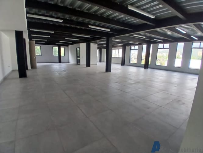 Bodega en arriendo en Belén, Medellín, 165 m² · foto 9 de 10