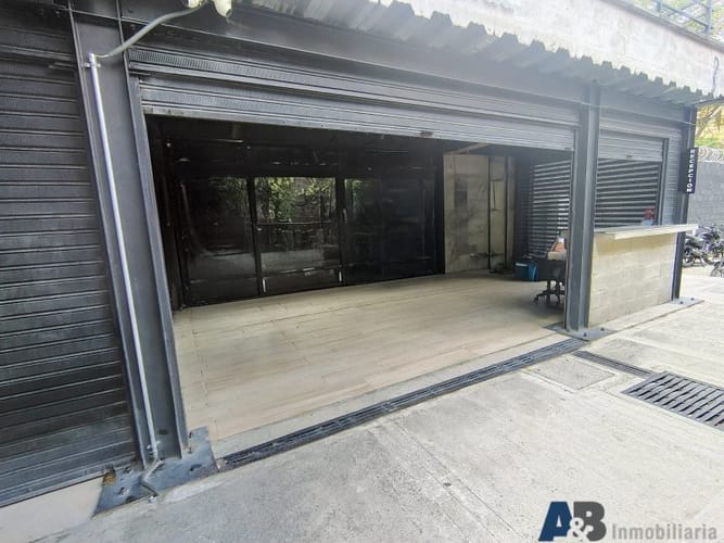 Local en arriendo en Los Colores, Medellín, 12 m² · foto 4 de 8