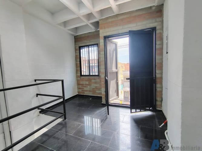 Bodega en arriendo en Trinidad, Medellín, 360 m² · foto 12 de 18