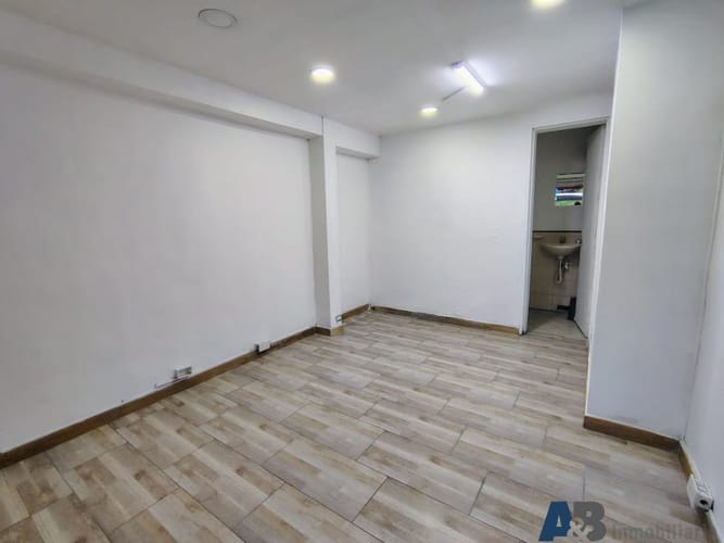 Local en arriendo en Lorena, Medellín, 20 m² · foto 4 de 9
