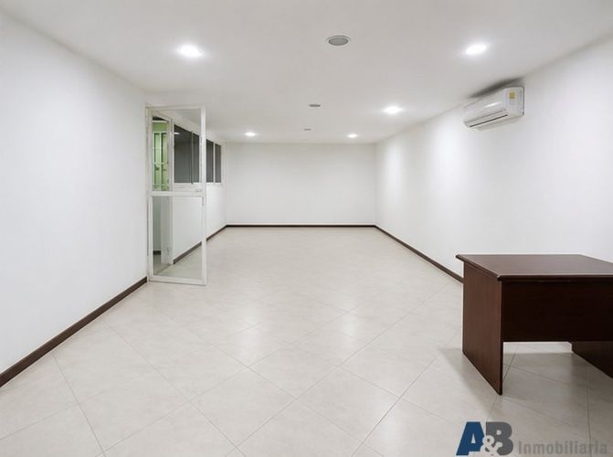 Bodega en arriendo en Cristobal, Medellín, 175 m² · foto 5 de 6