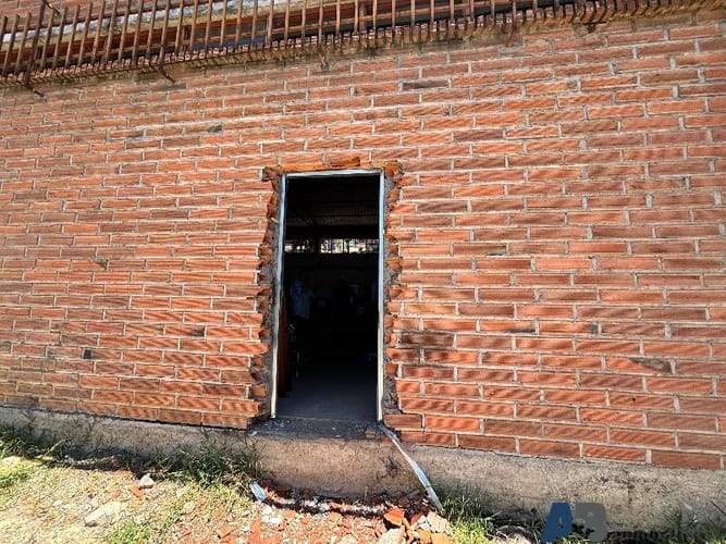 Bodega en arriendo en Laureles, Medellín, 500 m² · foto 5 de 11