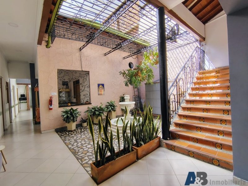Casa en arriendo en Laureles, Medellín · foto 4 de 14