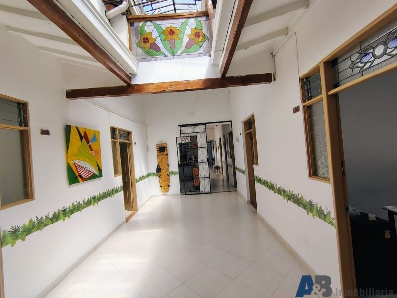 Casa en arriendo en Laureles, Medellín · foto 6 de 14
