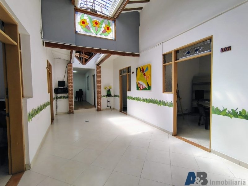 Casa en arriendo en Laureles, Medellín · foto 7 de 14