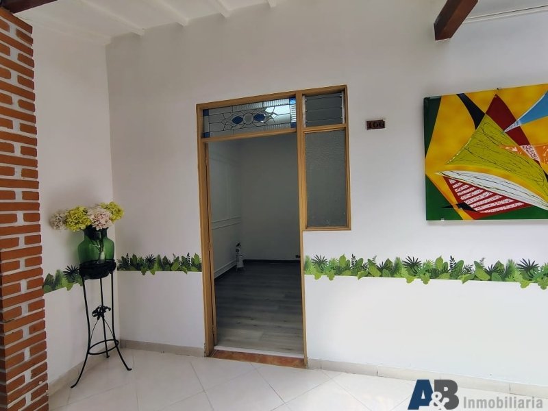 Casa en arriendo en Laureles, Medellín · foto 8 de 14