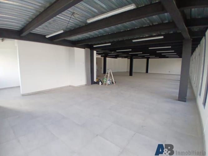 Bodega en arriendo en Cerro Nutibara, Medellín, 165 m² · foto 2 de 10