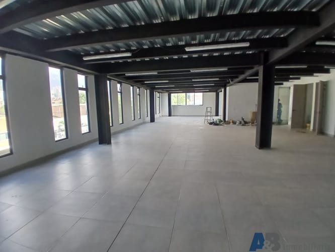 Bodega en arriendo en Cerro Nutibara, Medellín, 165 m² · foto 6 de 10