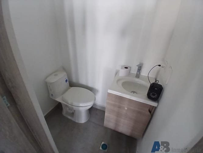 Bodega en arriendo en Cerro Nutibara, Medellín, 165 m² · foto 7 de 10