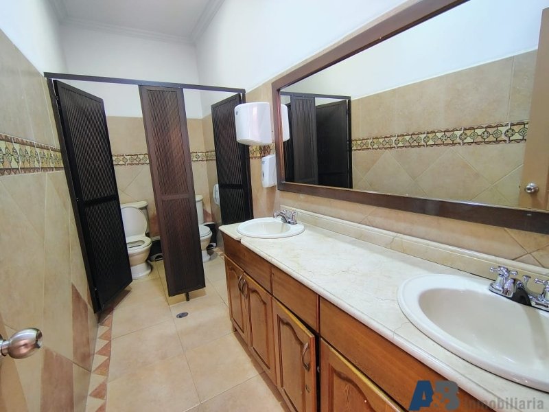 Casa en arriendo en Laureles, Medellín · foto 14 de 14