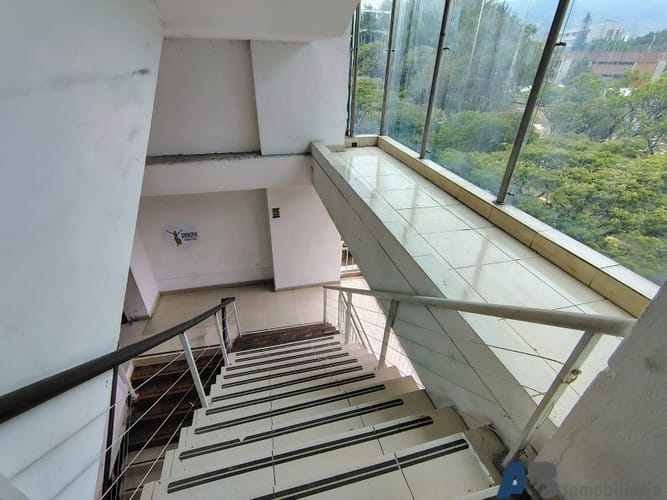 Local en arriendo en San Joaquin, Medellín, 650 m² · foto 3 de 21