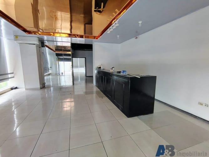 Local en arriendo en San Joaquin, Medellín, 650 m² · foto 5 de 21