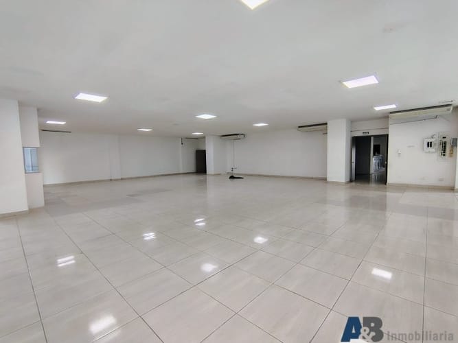 Local en arriendo en San Joaquin, Medellín, 650 m² · foto 6 de 21
