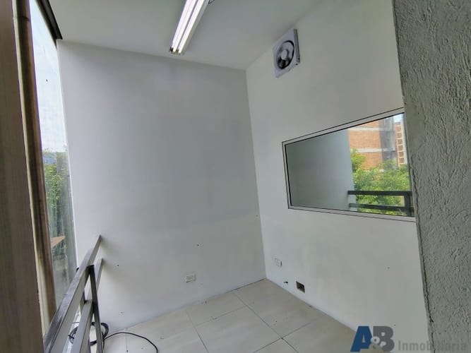 Local en arriendo en San Joaquin, Medellín, 650 m² · foto 12 de 21