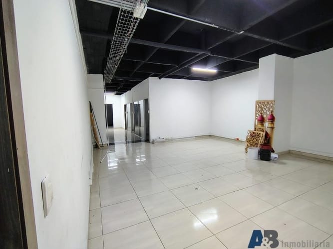 Local en arriendo en San Joaquin, Medellín, 650 m² · foto 15 de 21