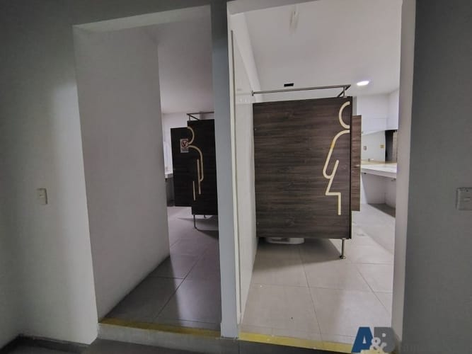 Local en arriendo en San Joaquin, Medellín, 650 m² · foto 21 de 21