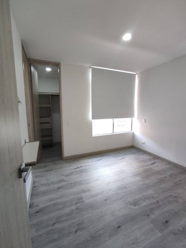 Apartamento en arriendo en Loma Del Escobero, Envigado · foto 13 de 16