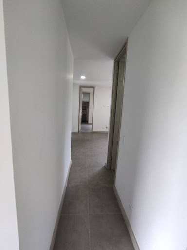 Apartamento en arriendo en Loma Del Escobero, Envigado · foto 15 de 16