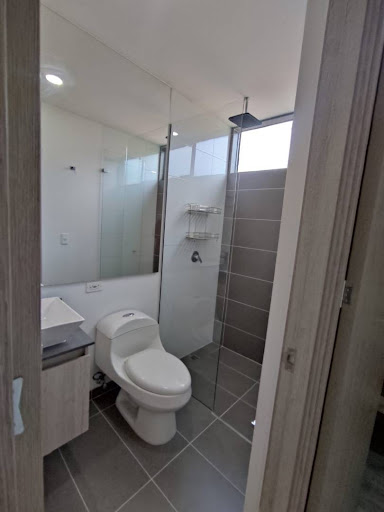 Apartamento en arriendo en Loma Del Escobero, Envigado · foto 16 de 16