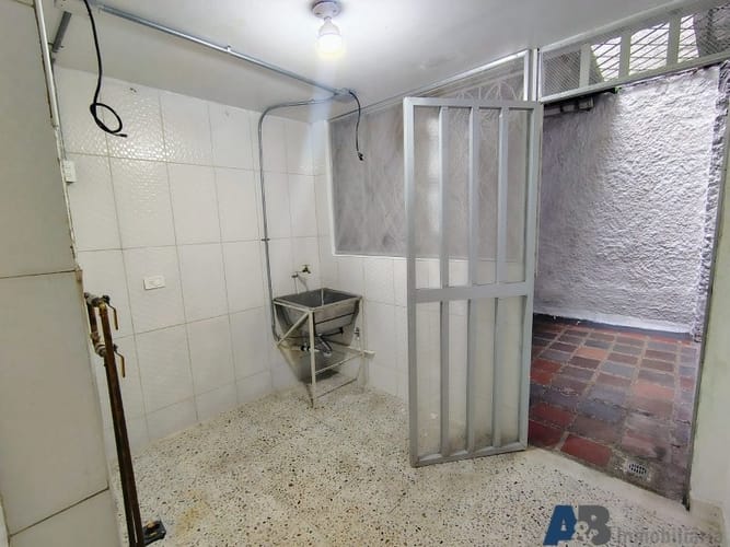 Local en arriendo en El Velódromo, Medellín, 70 m² · foto 9 de 11
