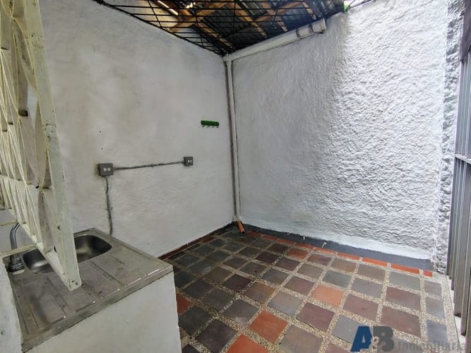 Local en arriendo en El Velódromo, Medellín, 70 m² · foto 10 de 11