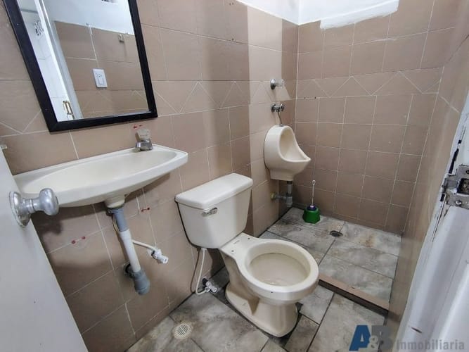 Local en arriendo en El Velódromo, Medellín, 70 m² · foto 11 de 11