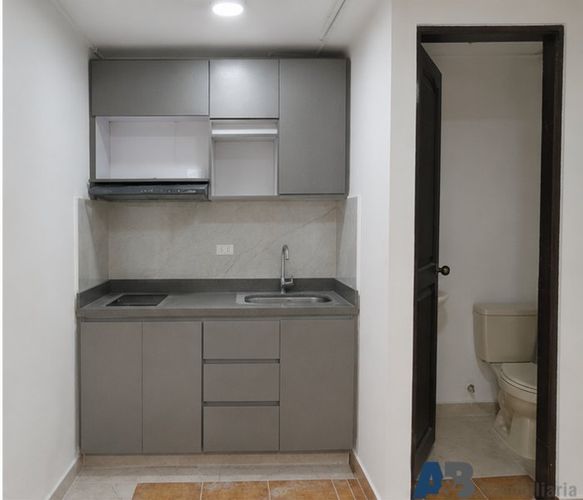 Oficina en arriendo en Belén Rosales, Medellín, 12 m² · foto 3 de 5