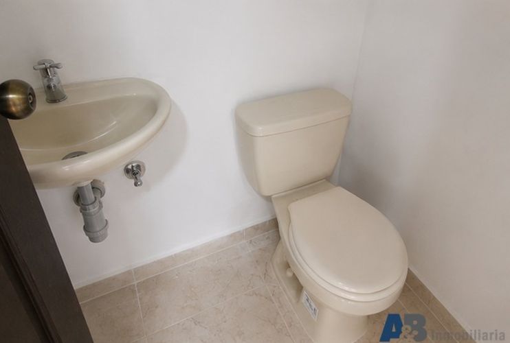 Oficina en arriendo en Belén Rosales, Medellín, 12 m² · foto 5 de 5